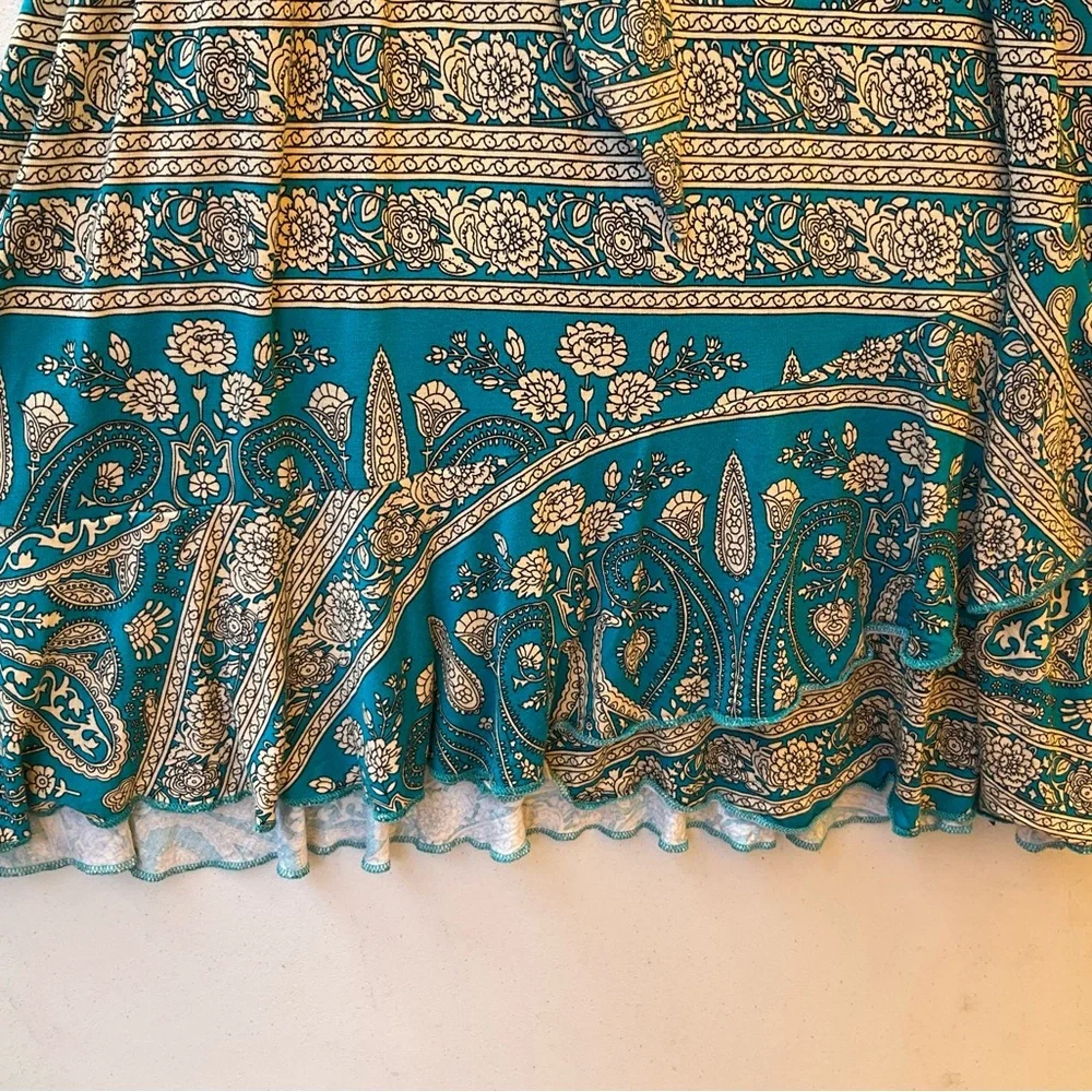 Fun print! Ruffled edge! - Picture 4 of 7